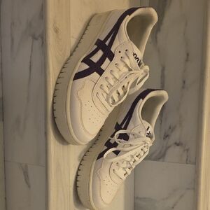 ASICS White Sneakers with Dark Purple Stripes